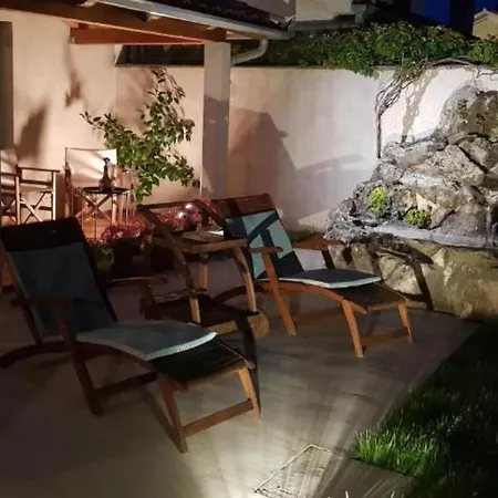 Апартаменты One Bedroom Loborika