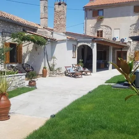 One Bedroom Апартаменты *