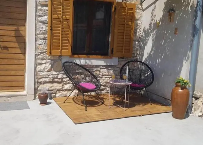 One Bedroom Marčana