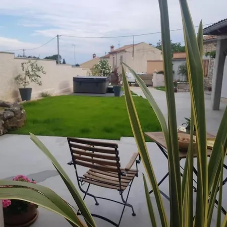 Apartament One Bedroom Marčana