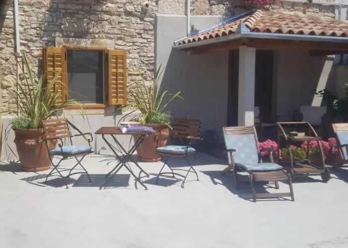 One Bedroom * Marcana