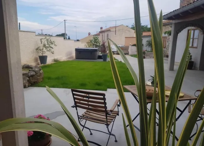 Apartman One Bedroom Marcana